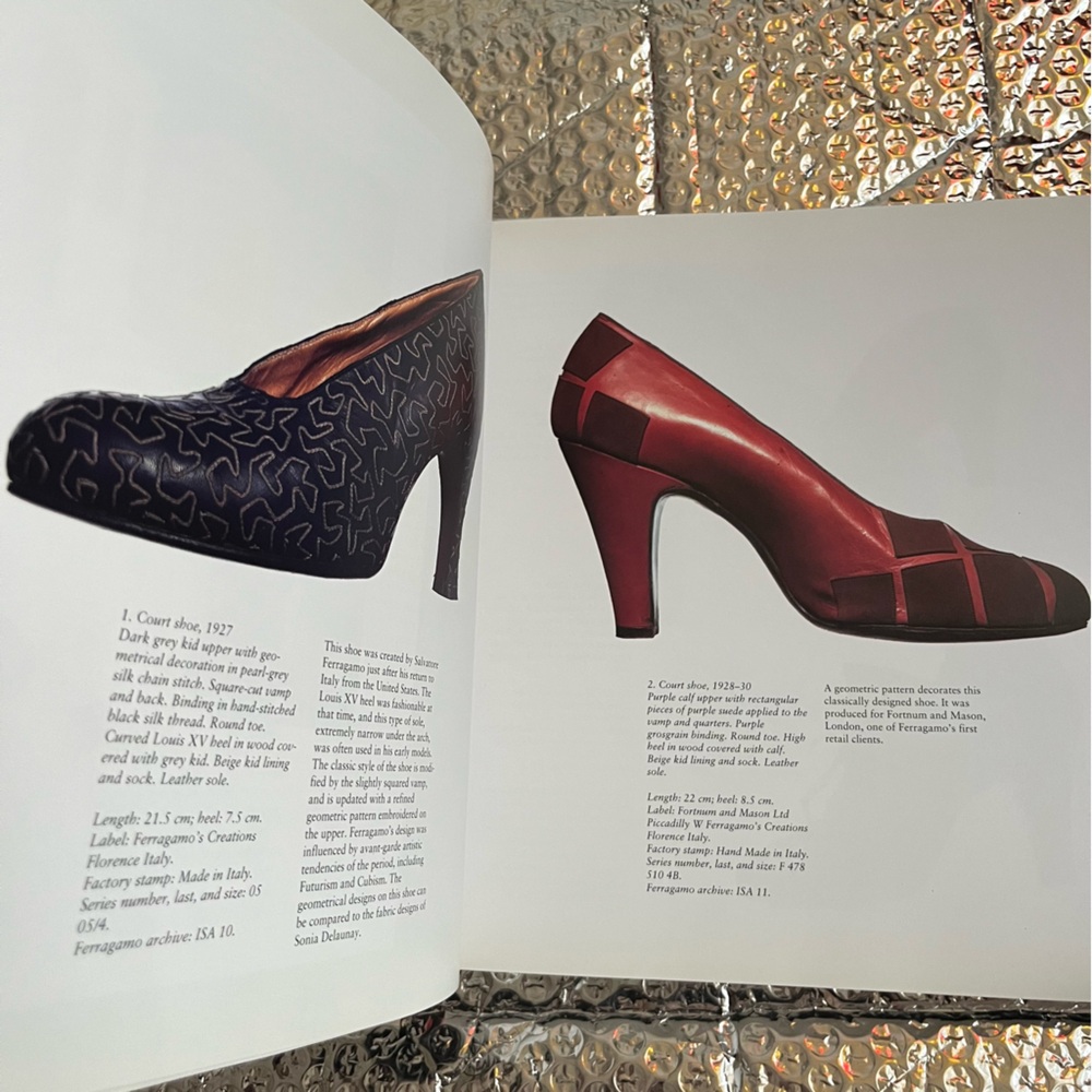 SALVATORE FERRAGAMO: THE ART OF THE SHOE (1898-1960) • RIZZOLI • 1992 HARDCOVER - Picture 12 of 16